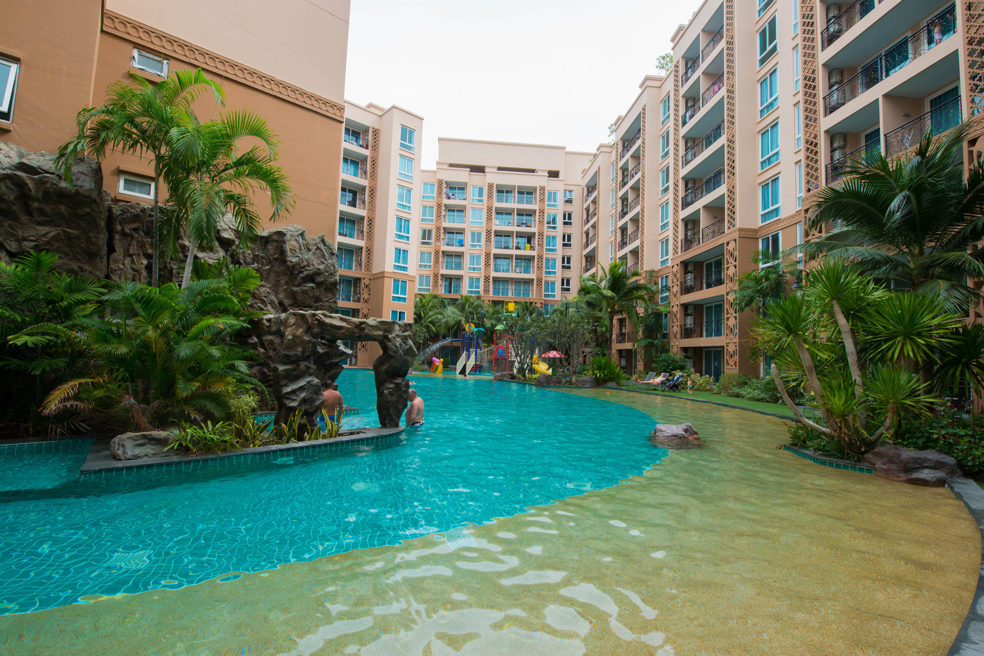 Atlantis Pattaya High Service Jomtien Beach Zewnętrze zdjęcie