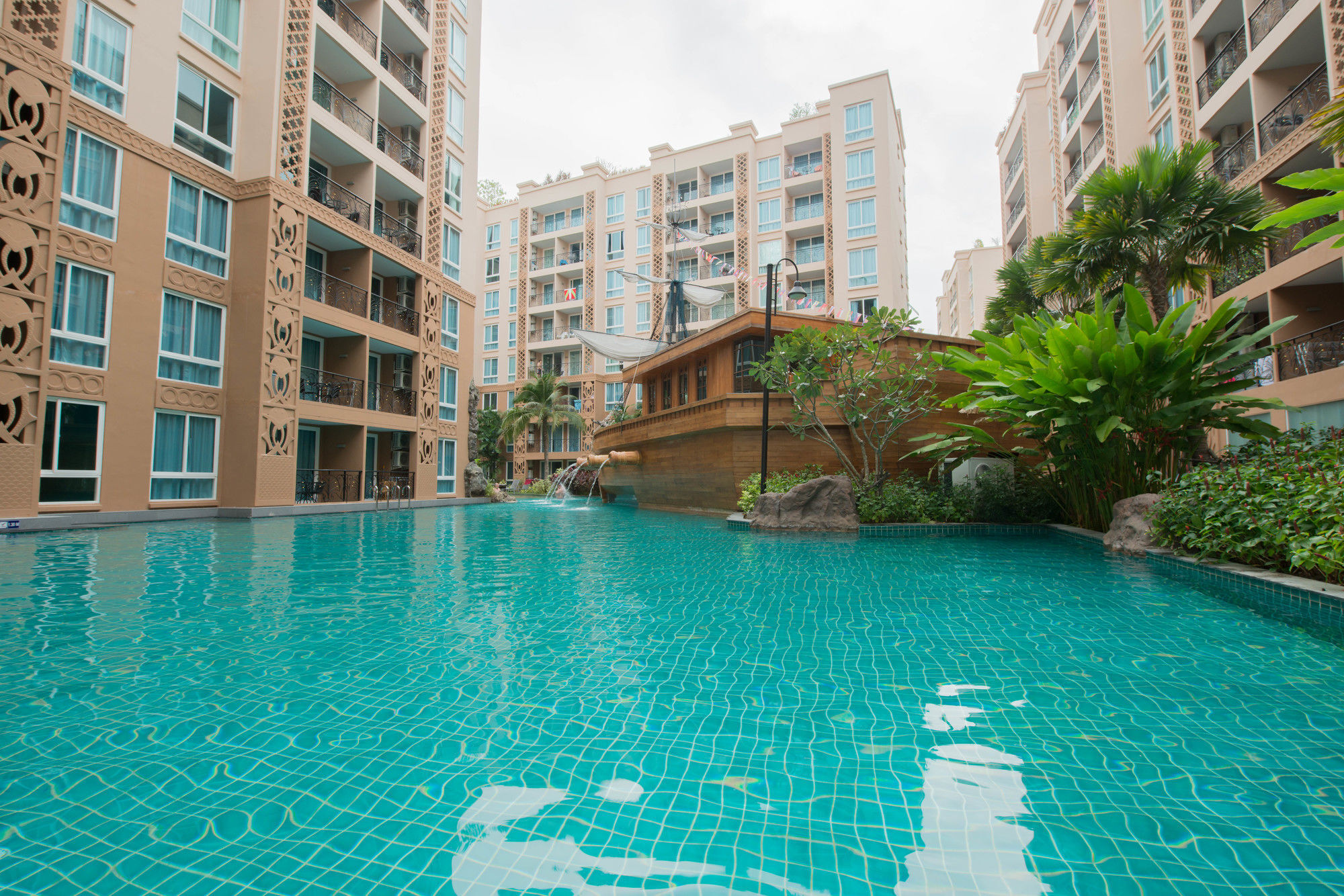 Atlantis Pattaya High Service Jomtien Beach Zewnętrze zdjęcie