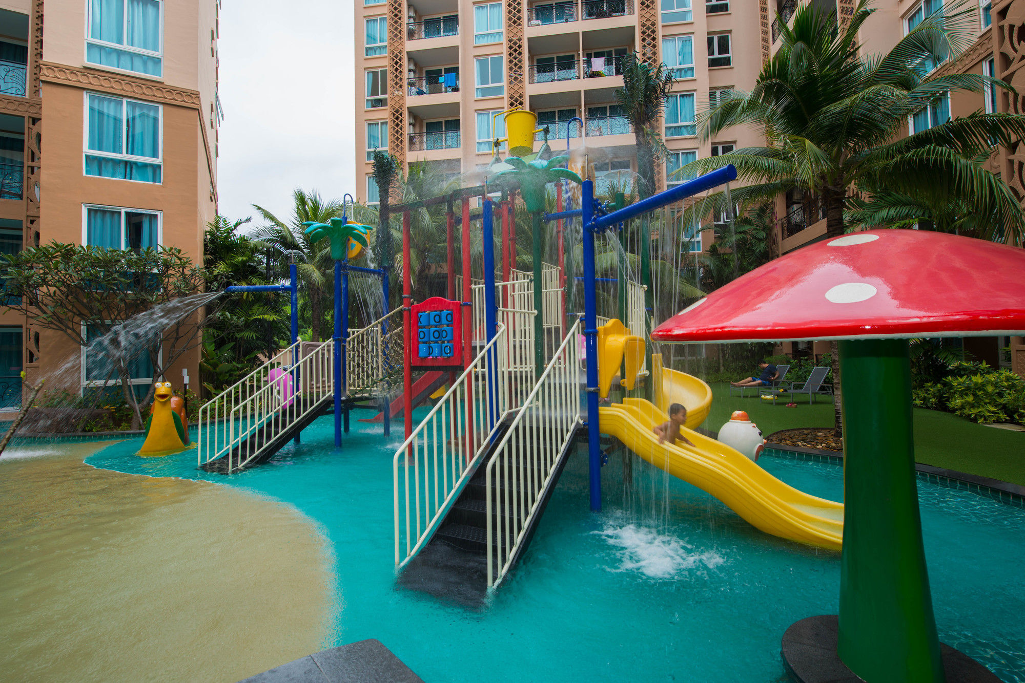 Atlantis Pattaya High Service Jomtien Beach Zewnętrze zdjęcie